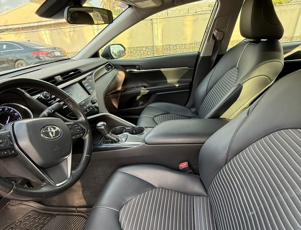 FOREIGN USED 2020 TOYOTA CAMRY SE FOR SALE