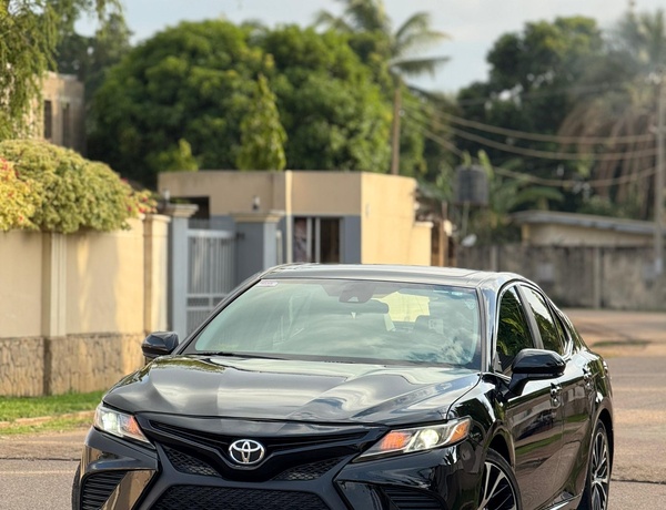 FOREIGN USED 2020 TOYOTA CAMRY SE FOR SALE