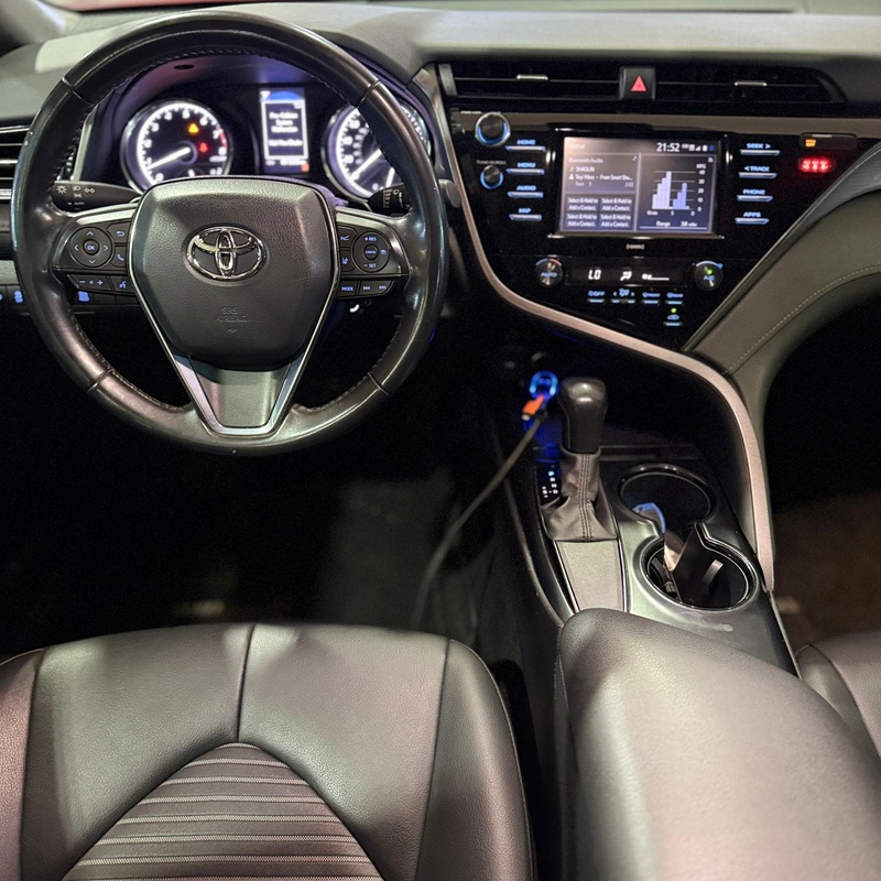 FOREIGN USED 2020 TOYOTA CAMRY SE FOR SALE image