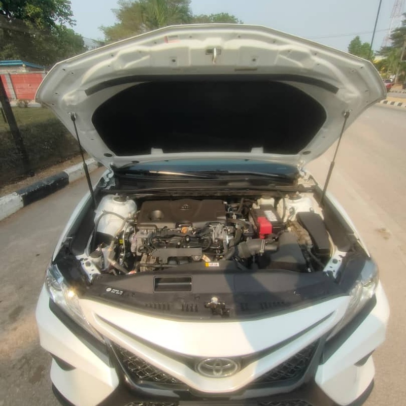 Foreign used 2020 Toyota Camry XSE  In Ikeja image