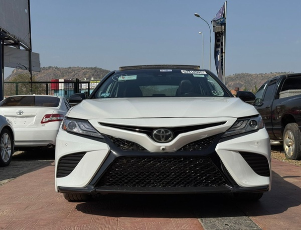 Foreign Used 2020 Toyota Camry XSE for Sale In Abuja