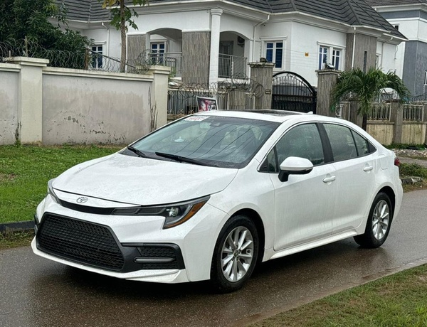 FOREIGN USED 2020 TOYOTA COROLLA FULL OPTION FOR SALE
