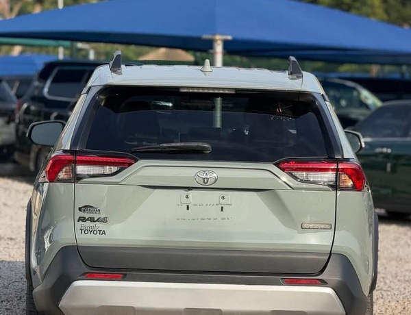 FOREIGN USED  2020 TOYOTA RAV4 FOR SALE IN ABUJA