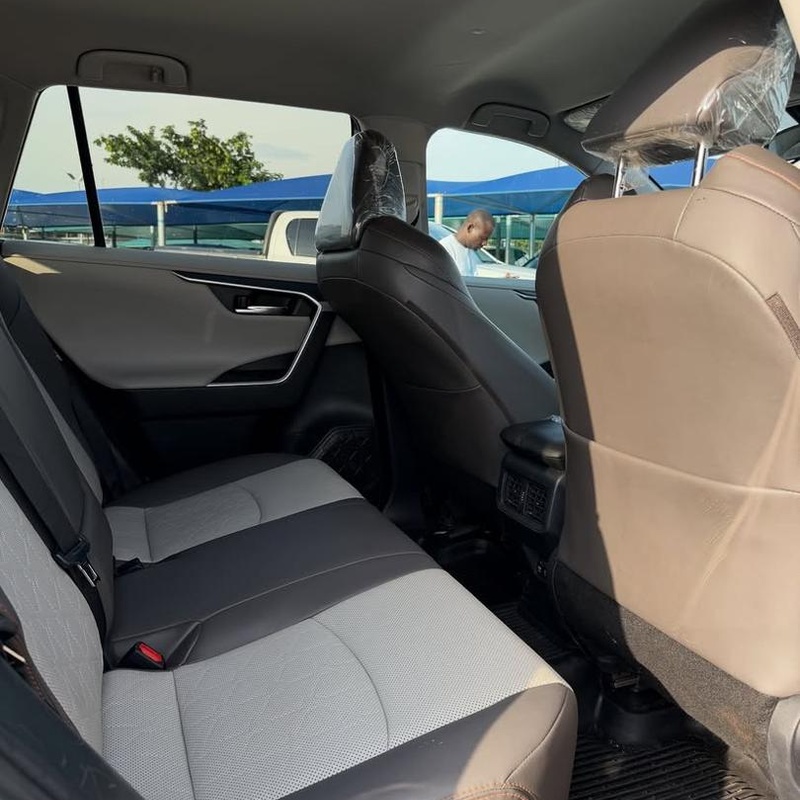 FOREIGN USED  2020 TOYOTA RAV4 FOR SALE IN ABUJA image