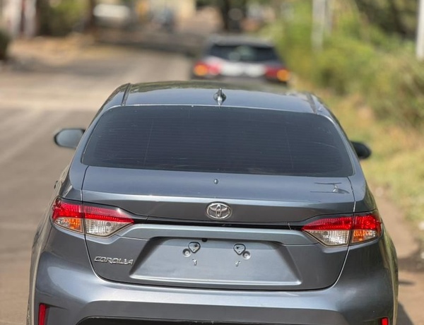 FOREIGN USED  2021 TOYOTA COROLLA  FOR SALE IN ABUJA