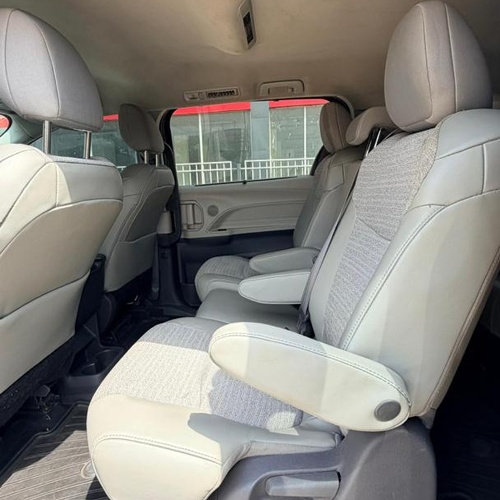 FOREIGN USED 2021 TOYOTA SIENNA HYBRID FOR SALE IN ABUJA