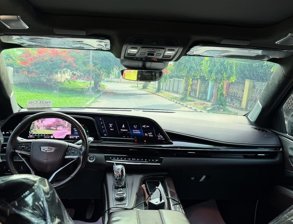 FOREIGN USED 2022 CADILLAC ESCALADE