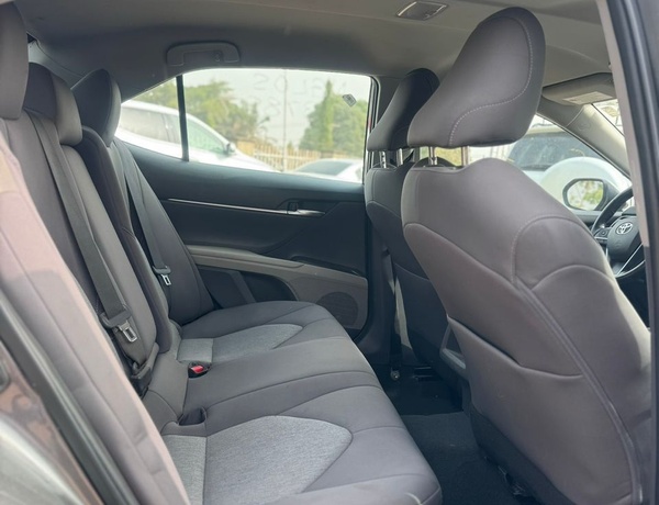 FOREIGN USED 2022 TOYOTA CAMRY LE FOR SALE IN KADUNA