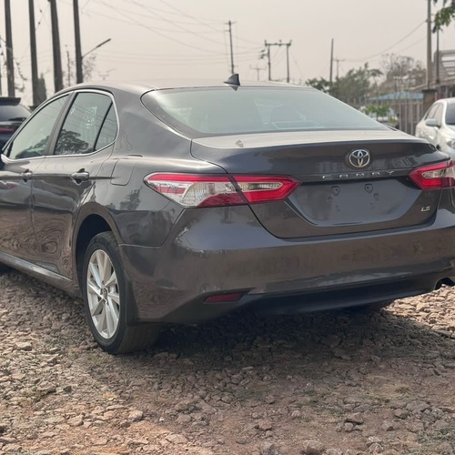 FOREIGN USED 2022 TOYOTA CAMRY LE FOR SALE IN KADUNA