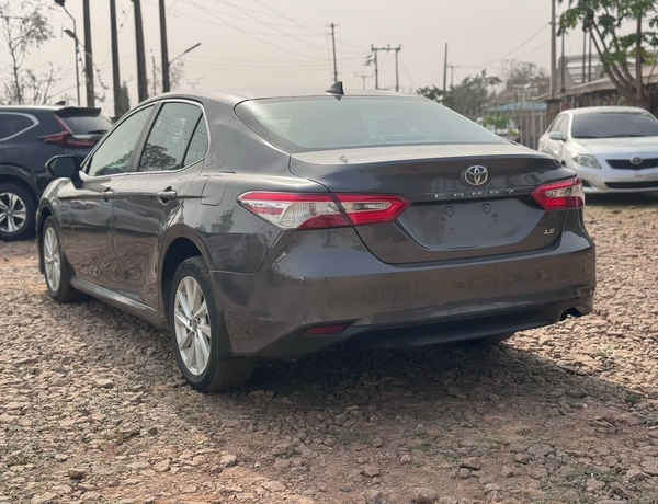 FOREIGN USED 2022 TOYOTA CAMRY LE FOR SALE IN KADUNA