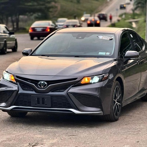 FOREIGN USED 2022 TOYOTA CAMRY SE FOR SALE IN ABUJA