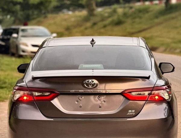 FOREIGN USED 2022 TOYOTA CAMRY SE FOR SALE IN ABUJA