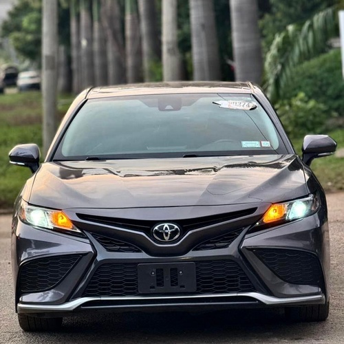 FOREIGN USED 2022 TOYOTA CAMRY SE FOR SALE IN ABUJA