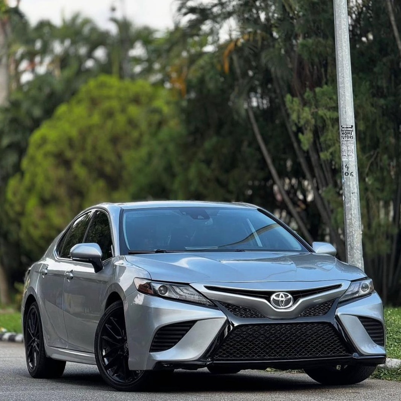 FOREIGN USED 2022 TOYOTA CAMRY XSE FOR SALE IN ABUJA image