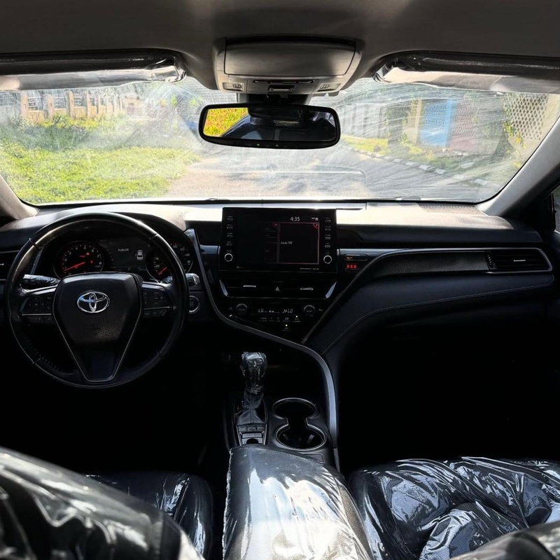 FOREIGN USED 2022 TOYOTA CAMRY XSE FOR SALE IN ABUJA image