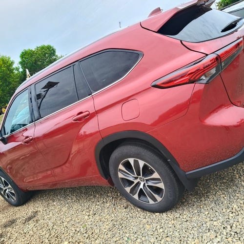 FOREIGN USED 2022 TOYOTA HIGHLANDER XLE FOR SALE IN ABUJA