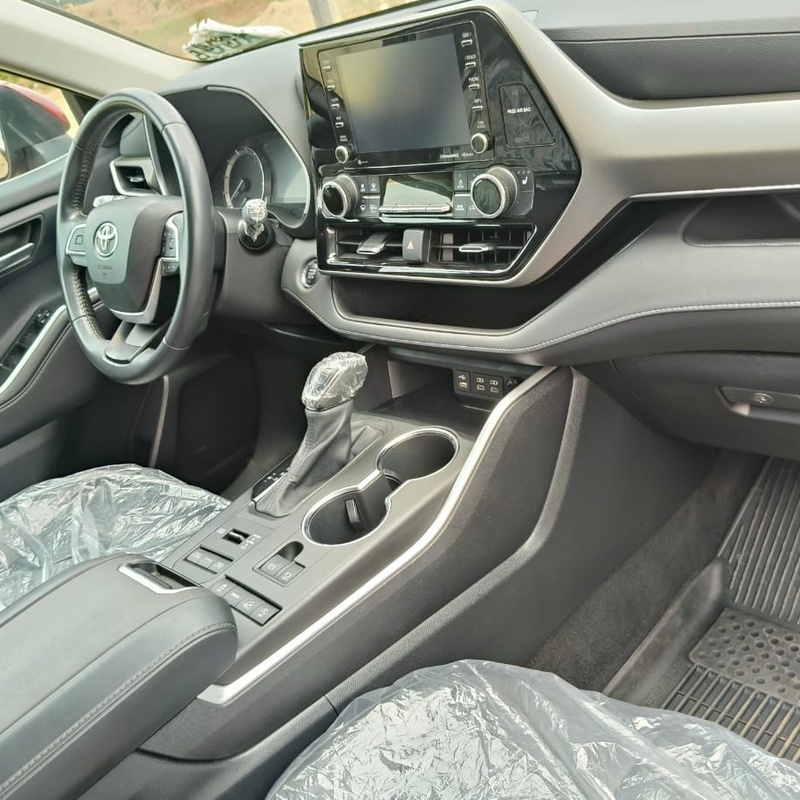 FOREIGN USED 2022 TOYOTA HIGHLANDER XLE FOR SALE IN ABUJA image