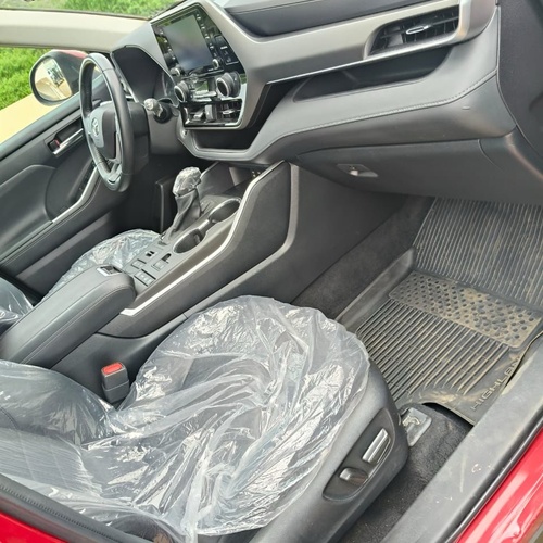 FOREIGN USED 2022 TOYOTA HIGHLANDER XLE FOR SALE IN ABUJA