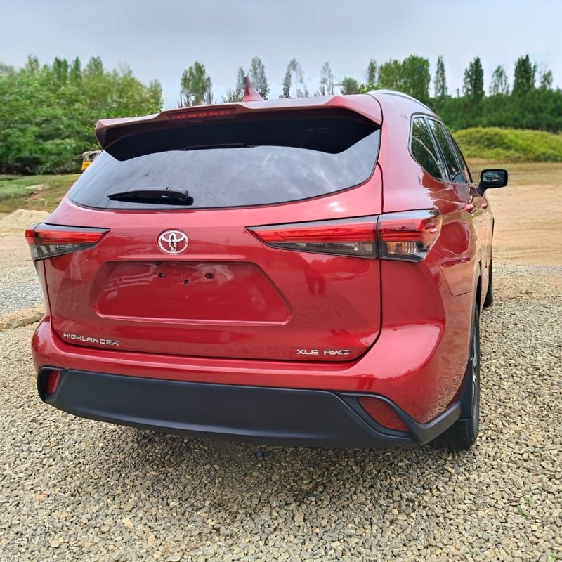 FOREIGN USED 2022 TOYOTA HIGHLANDER XLE FOR SALE IN ABUJA image