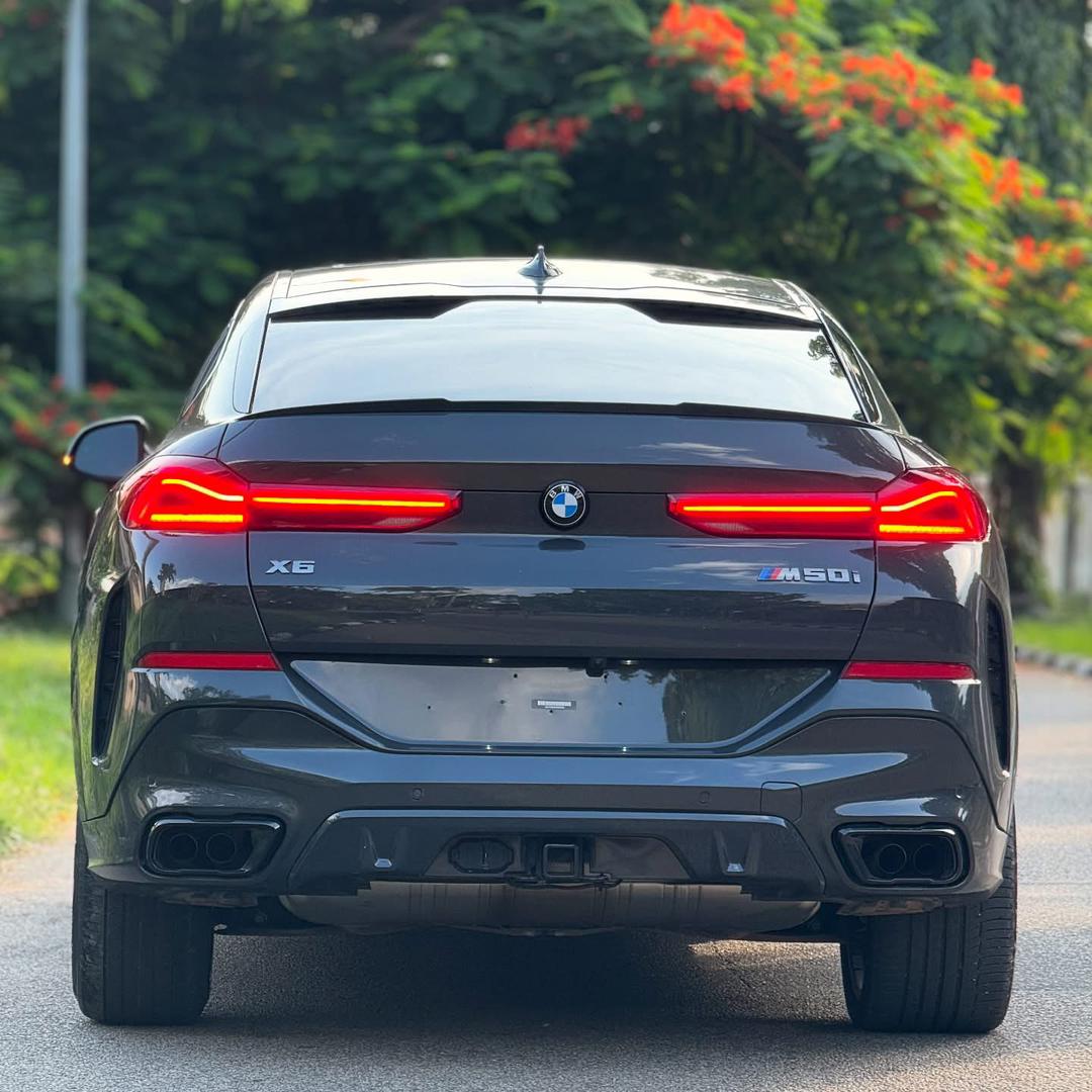 Car Image 11