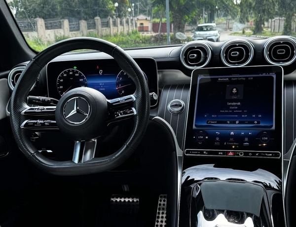 FOREIGN USED 2023 MERCEDES BENZ GLC300 SUV FOR SALE IN ABUJA