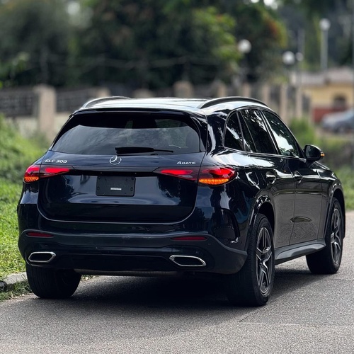 FOREIGN USED 2023 MERCEDES BENZ GLC300 SUV FOR SALE IN ABUJA