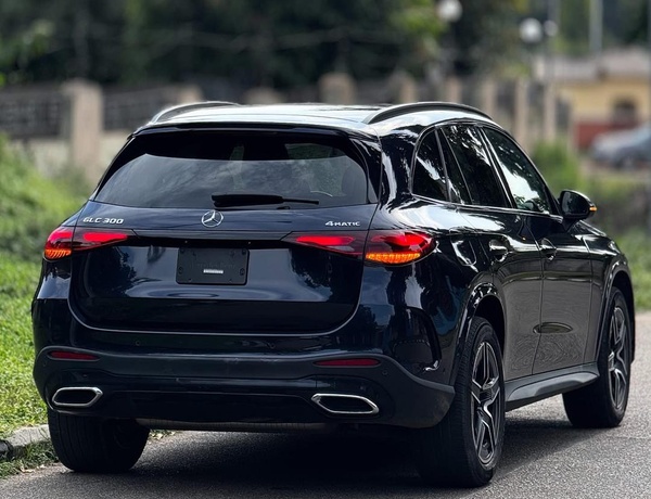 FOREIGN USED 2023 MERCEDES BENZ GLC300 SUV FOR SALE IN ABUJA