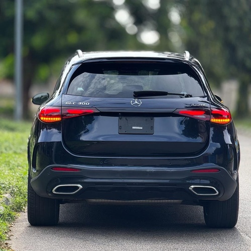 FOREIGN USED 2023 MERCEDES BENZ GLC300 SUV FOR SALE IN ABUJA