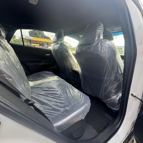 Foreign Used 2023 Toyota Venza XLE Hybrid for Sale In Lagos