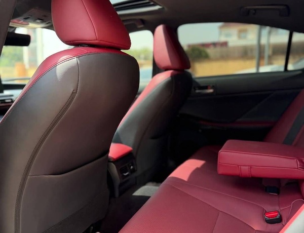 FOREIGN USED 2024 LEXUS IS300 FOR SALE IN ABUJA