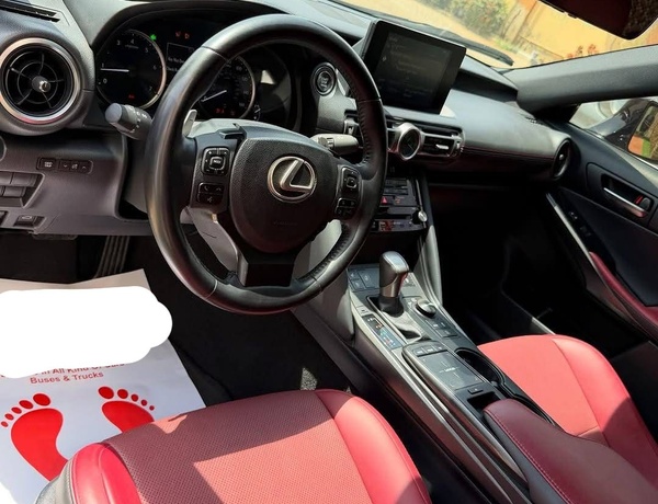 FOREIGN USED 2024 LEXUS IS300 FOR SALE IN ABUJA