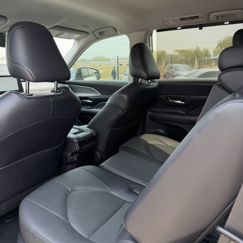 FOREIGN USED 2024 TOYOTA GRAND HIGHLANDER image