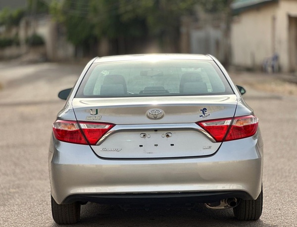 FOREIGN USED  AUTO DRIVE   2025 ENTRY TOYOTA CAMRY  2016 MODEL