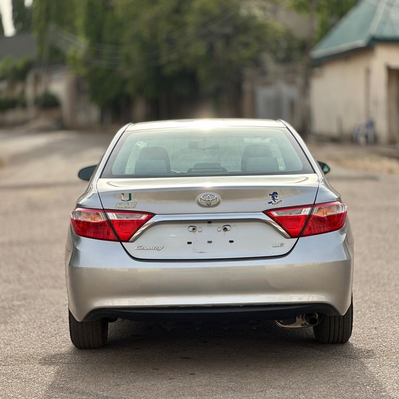 FOREIGN USED  AUTO DRIVE   2025 ENTRY TOYOTA CAMRY  2016 MODEL image