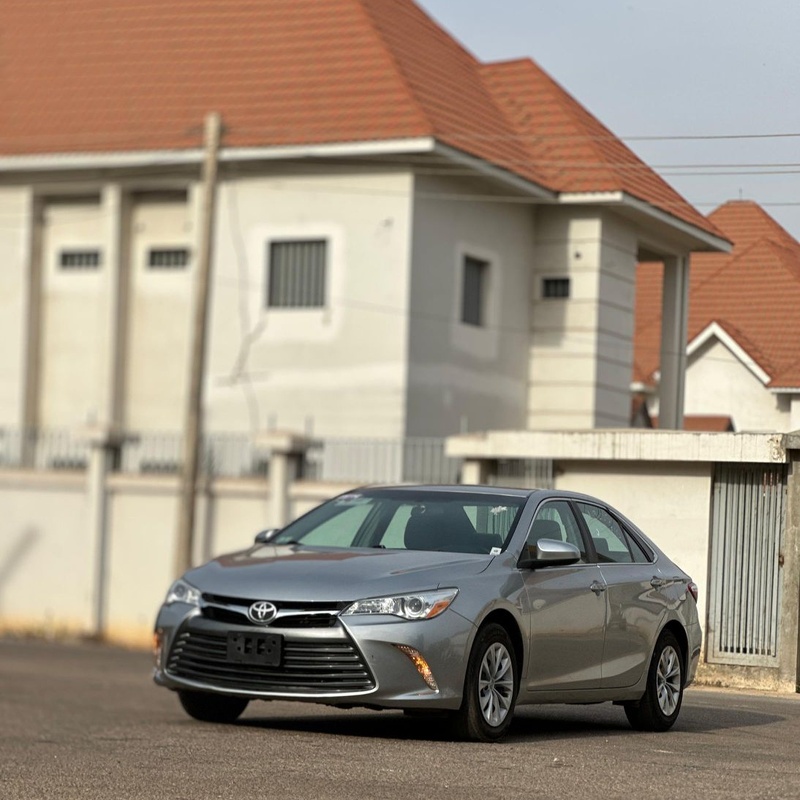 FOREIGN USED  AUTO DRIVE   2025 ENTRY TOYOTA CAMRY  2016 MODEL image