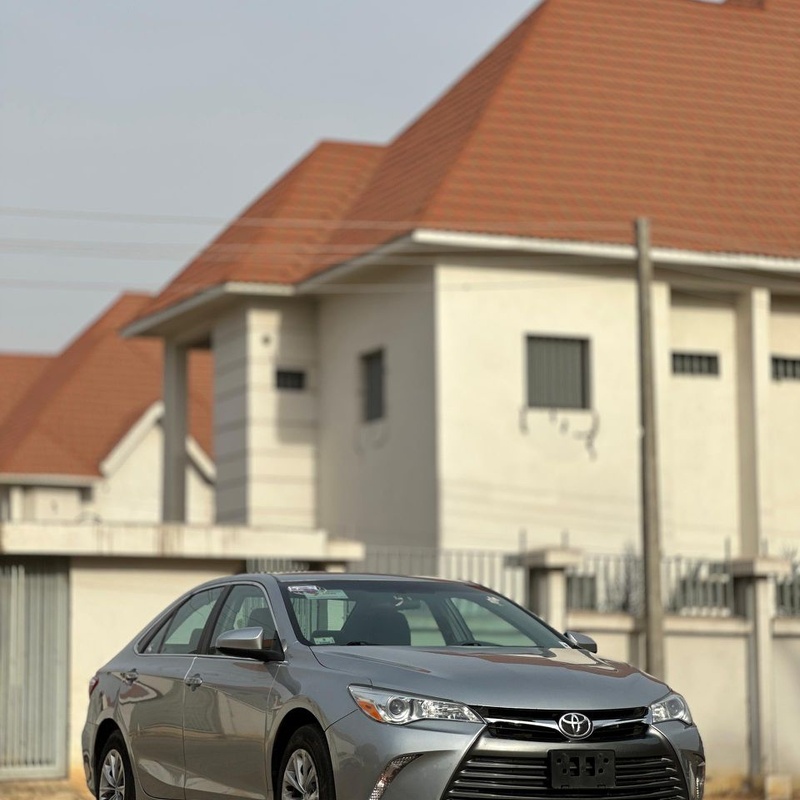 FOREIGN USED  AUTO DRIVE   2025 ENTRY TOYOTA CAMRY  2016 MODEL image