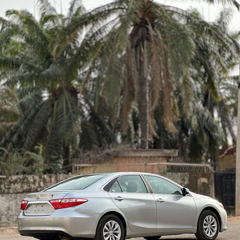 FOREIGN USED  AUTO DRIVE   2025 ENTRY TOYOTA CAMRY  2016 MODEL image