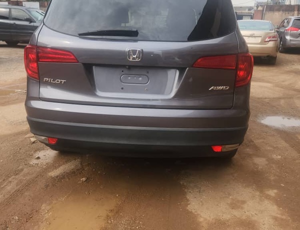 Foreign Used Honda Pilot 2016  for Sale In Ogba oikeja Lagos State