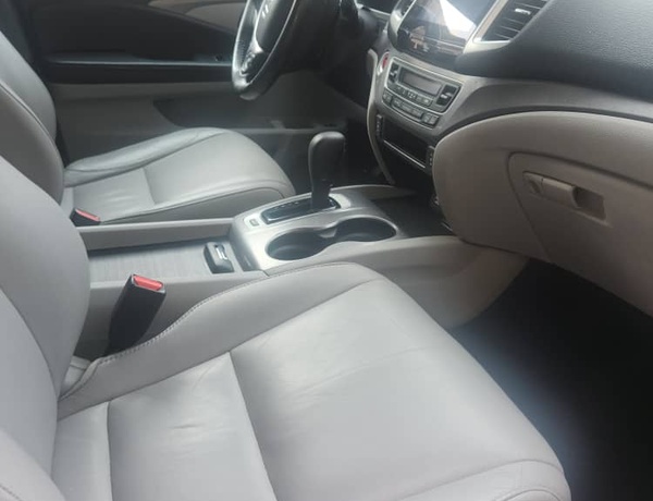 Foreign Used Honda Pilot 2016  for Sale In Ogba oikeja Lagos State