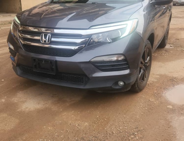 Foreign Used Honda Pilot 2016  for Sale In Ogba oikeja Lagos State