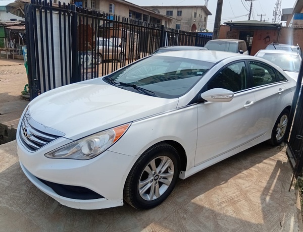 Foreign used Hyundai Sonata 2014  for Sale In Lagos