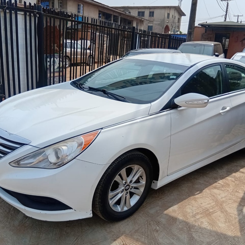 Foreign used Hyundai Sonata 2014  for Sale In Lagos image