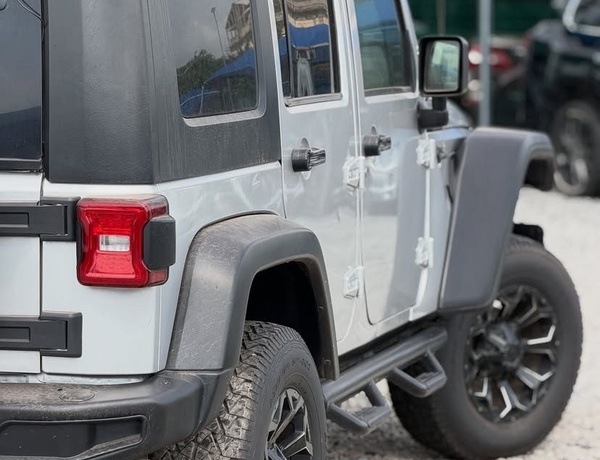 FOREIGN USED JEEP WRANGLER 2009 FACE LIFTED TO 2022