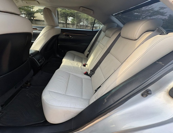 FOREIGN USED LEXUS ES350 2013 FOR SALE IN ABUJA