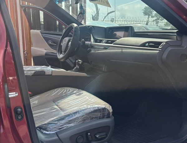 Foreign used Lexus ES350 2020 Model