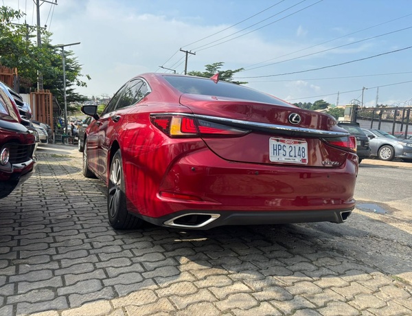 Foreign used Lexus ES350 2020 Model