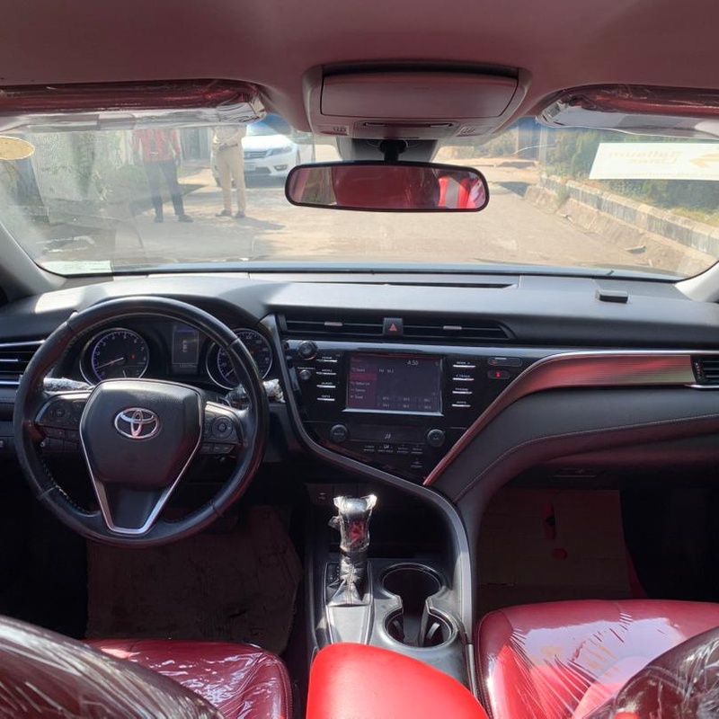 FOREIGN USED TOYOTA CAMRY 2018 SPORT SE MODEL. image