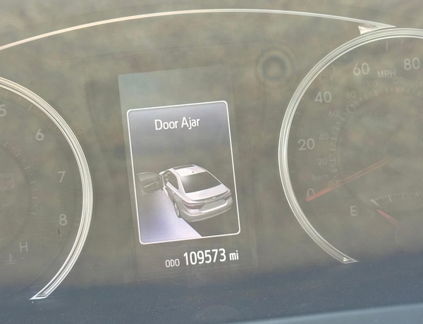 Foreign Used Toyota Camry SE 2016 for Sale In Edo