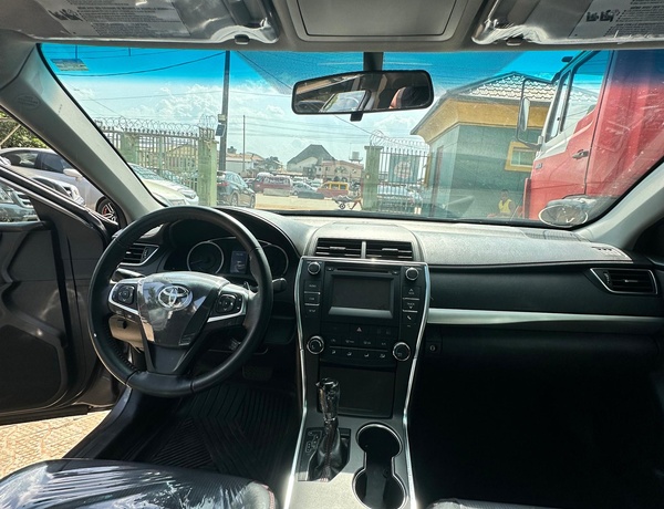 Foreign Used Toyota Camry SE 2016 for Sale In Edo