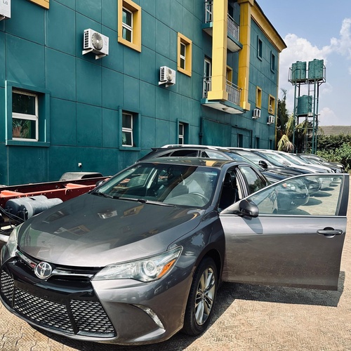 Foreign Used Toyota Camry SE 2016 for Sale In Edo